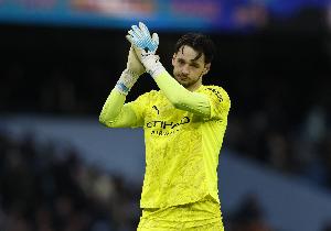 罗马诺：特拉福德已完成体检，目前利兹联正与曼城互换文件