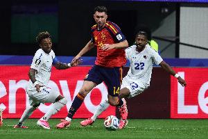 记者：巴萨考虑引进拉波尔特替代阿劳霍，德科已开始着手研究