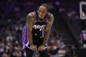 名记：掘金有意底薪签德罗赞 但他似乎不甘心只拿底薪合同